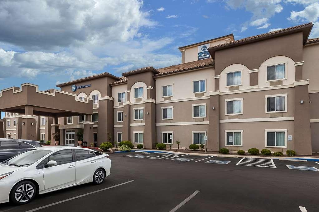 Best Western Douglas Inn & Suites Esterno foto