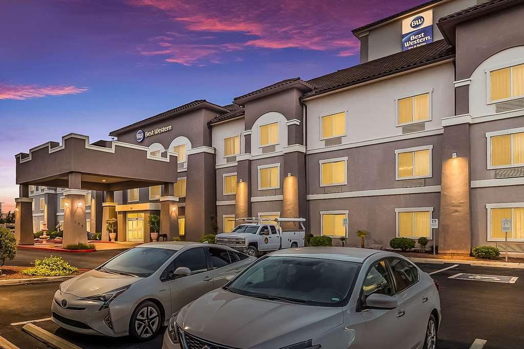Best Western Douglas Inn & Suites Esterno foto