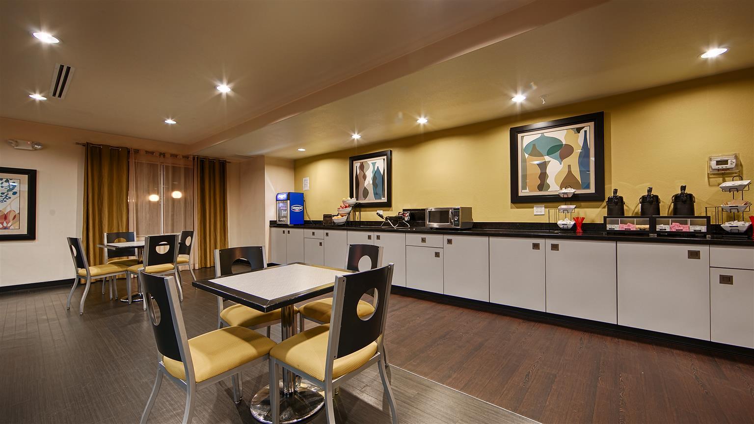 Best Western Douglas Inn & Suites Esterno foto